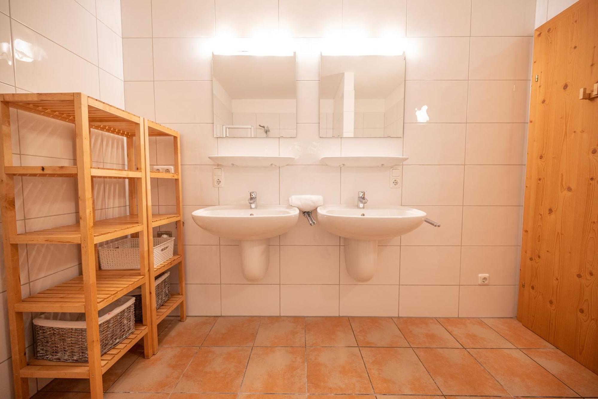 All Seasons Lodge By All In One Apartments Kaprun Luaran gambar